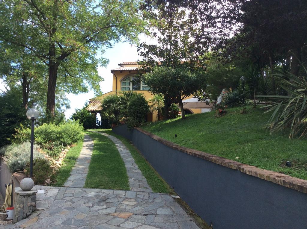 L'Acacia B&B Pietra Ligure Exterior photo